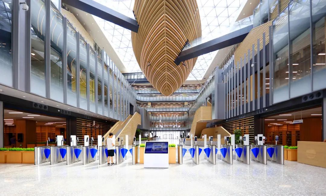 [学习强国]中国海洋大学西海岸校区投入使用